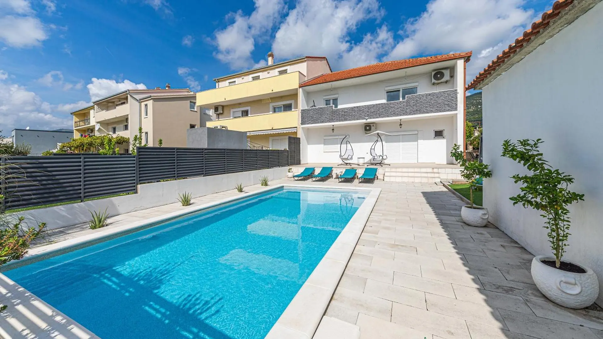 Apartment Apartman Luci Kastela