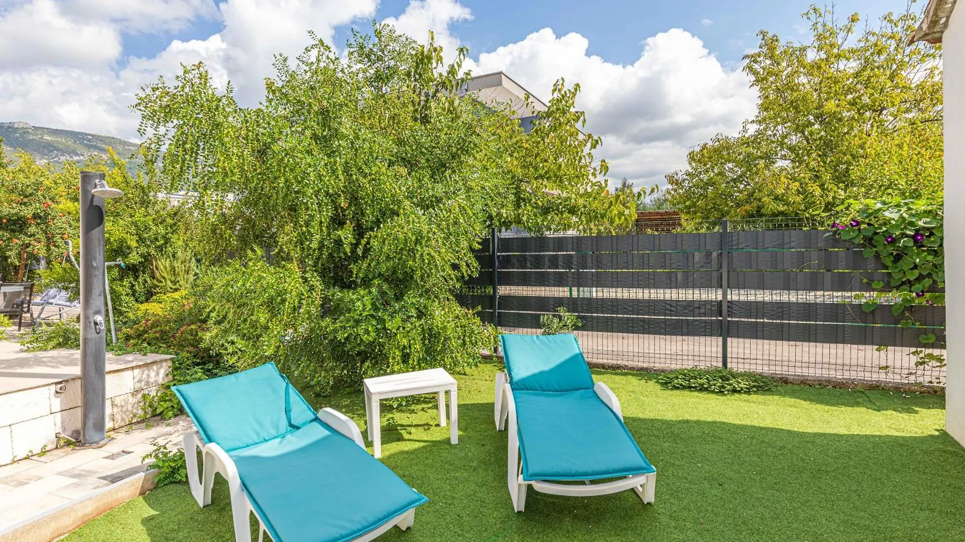 Apartment Apartman Luci Kastela Croatia